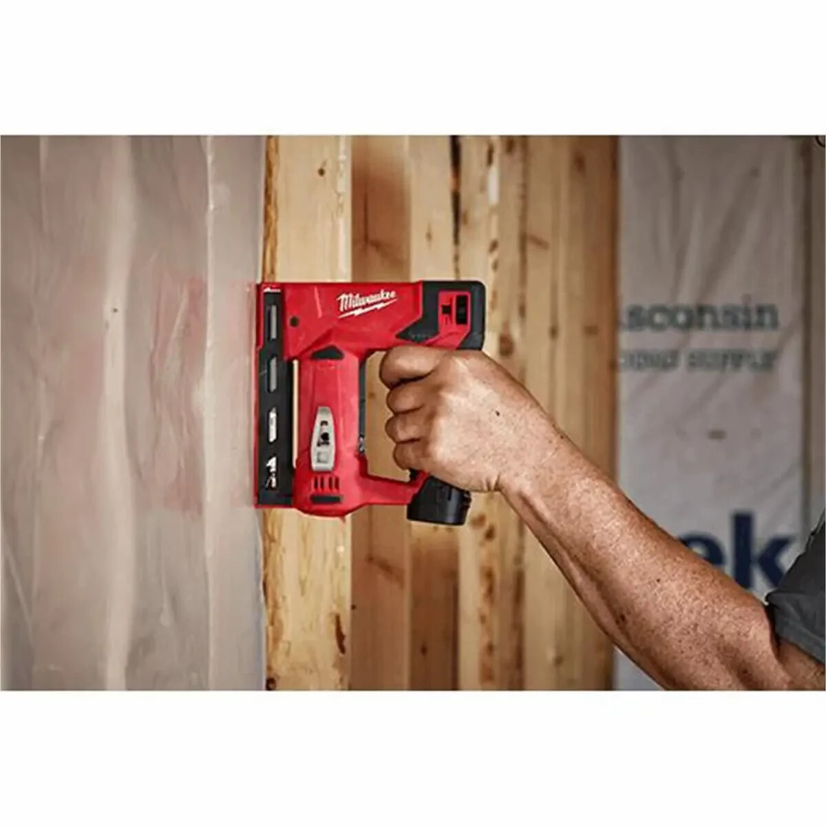 Milwaukee 2447-20 M12 3/8″ CROWN STAPLER -BARE TOOL