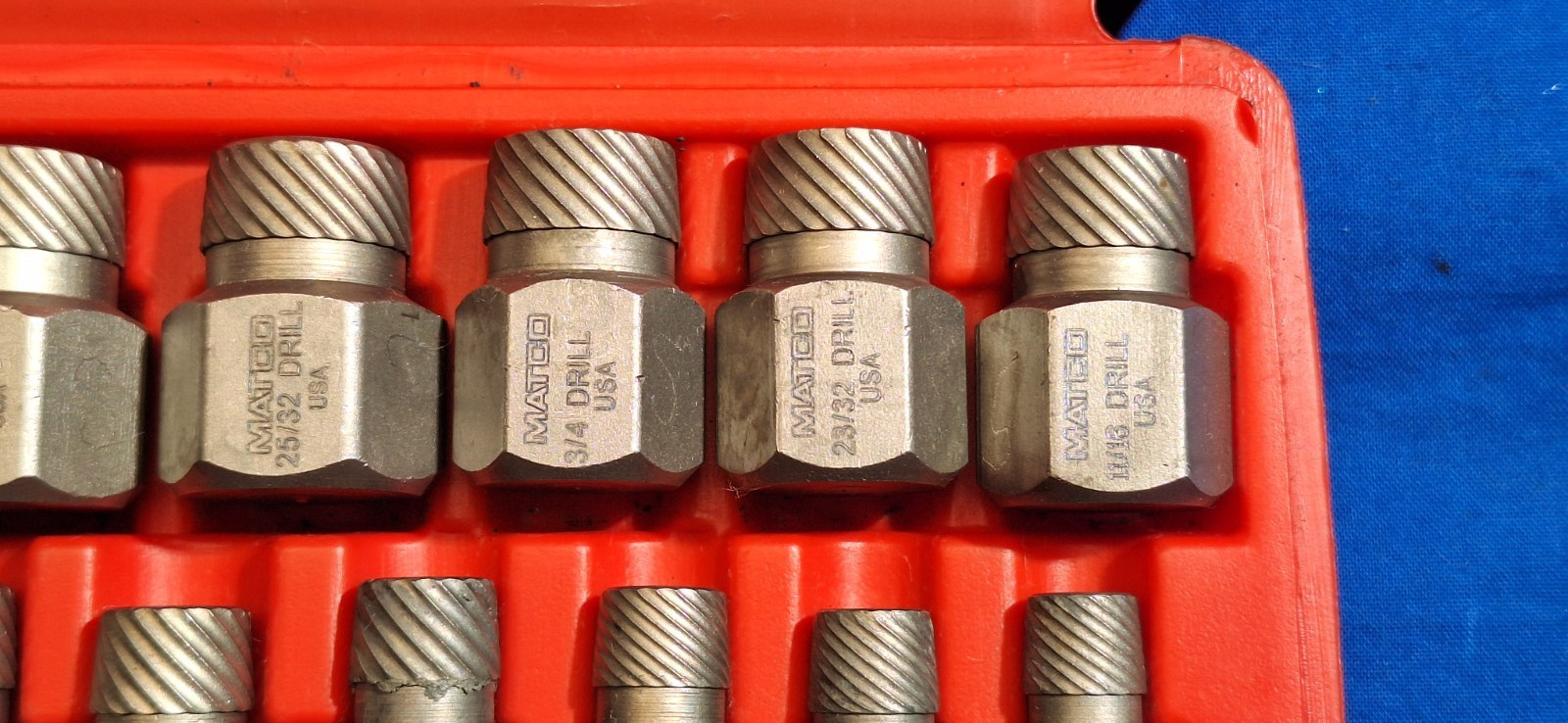 Matco Tools SEXS25 25 piece hexagonal head multi spline screw extractor set