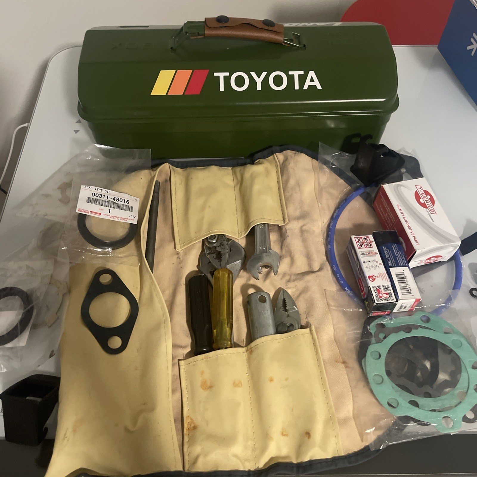 Toyota Tools With Tool Box
