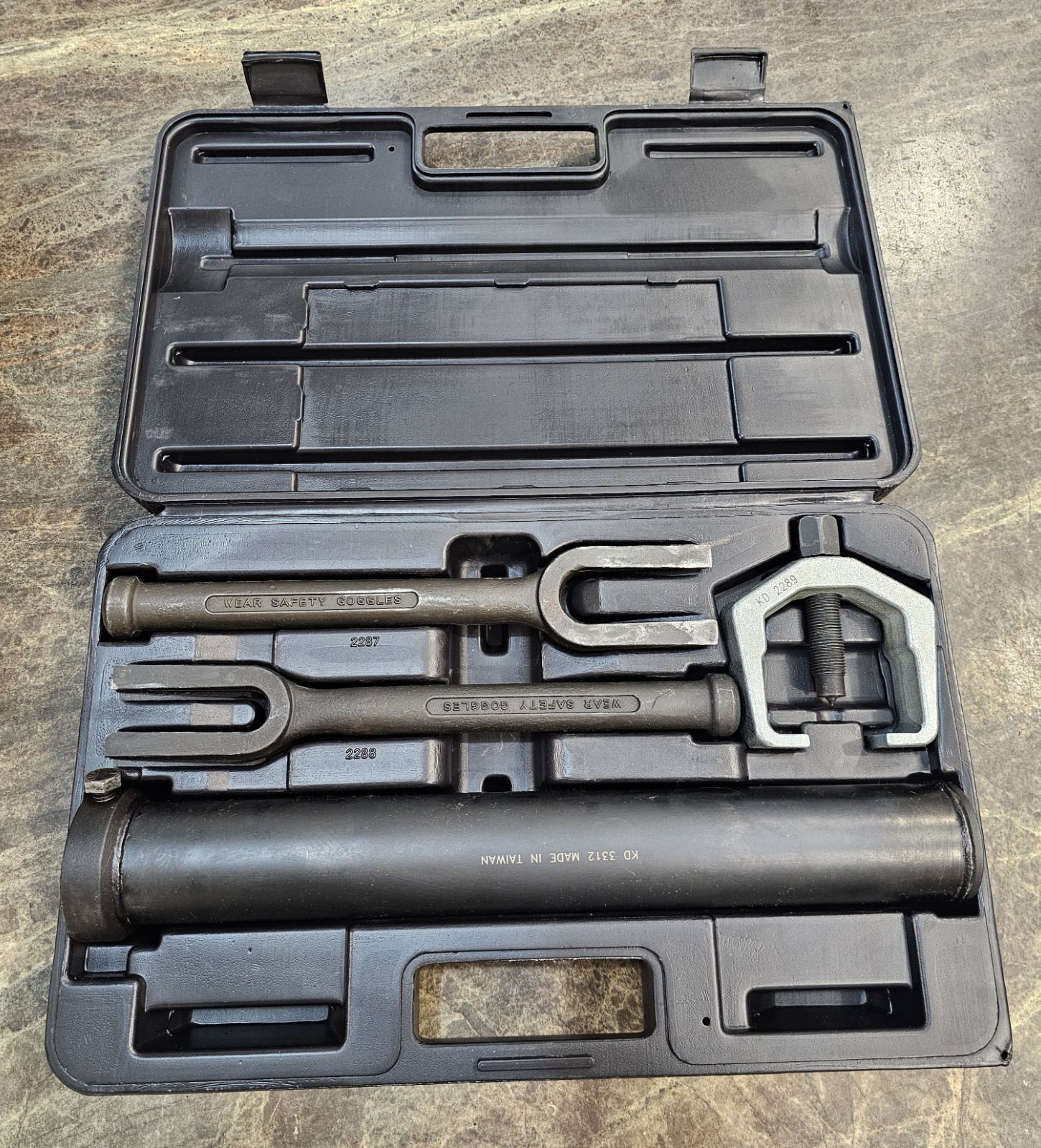 KD Tools Suspension Service Kit – Ball joint Seperator – Arm Puller – 62326