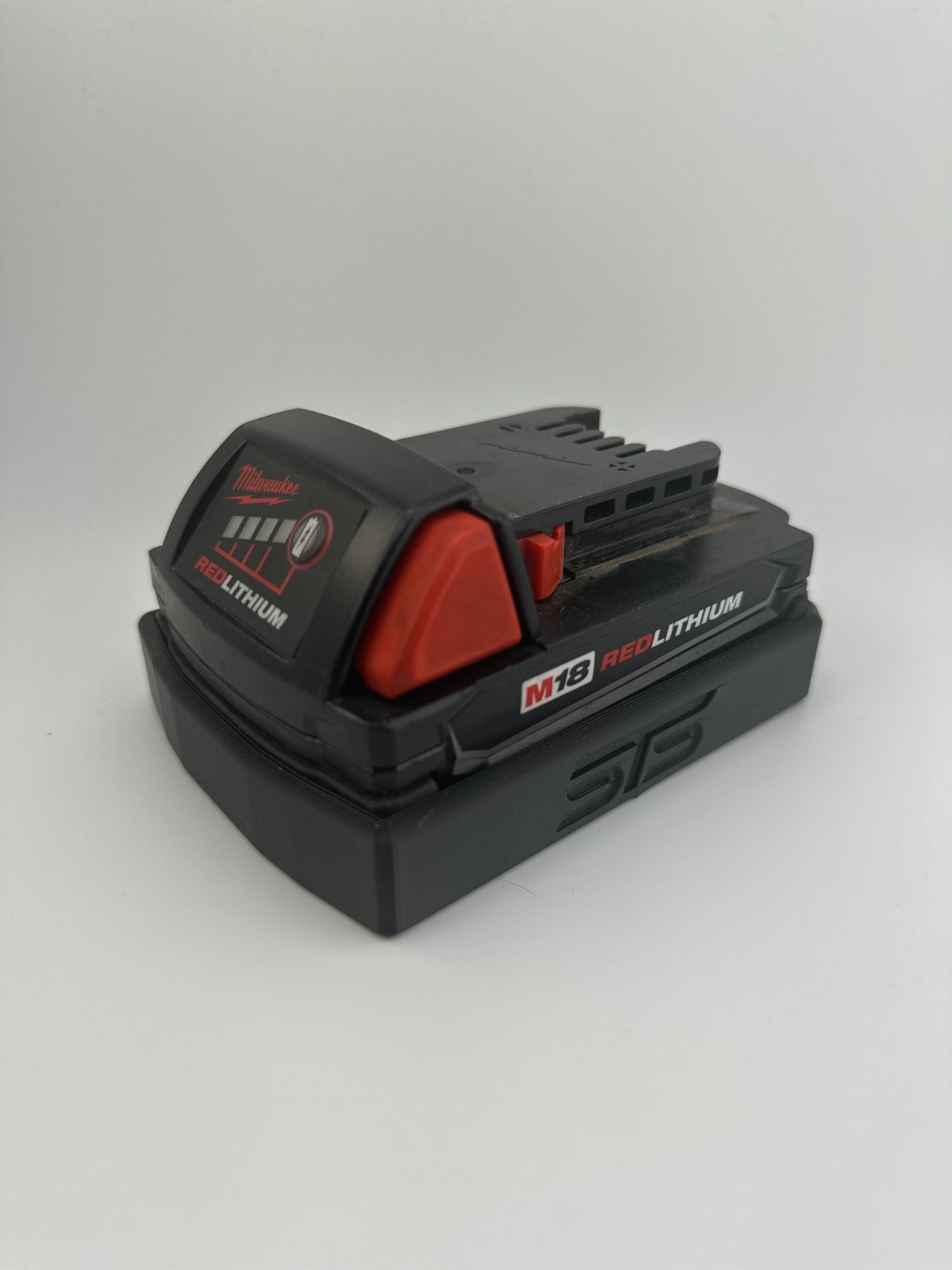 STS Auto Design MW1820 – Milwaukee M18 1.5/2.0Ah Magnetic Battery Cover