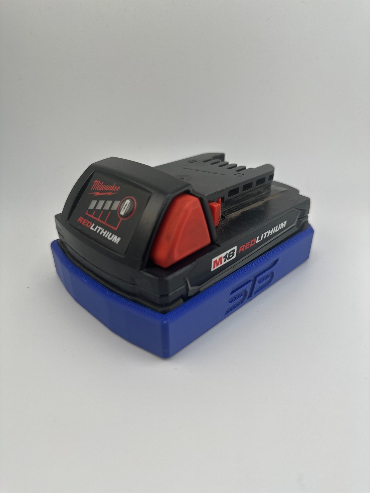 STS Auto Design MW1820 – Milwaukee M18 1.5/2.0Ah Magnetic Battery Cover