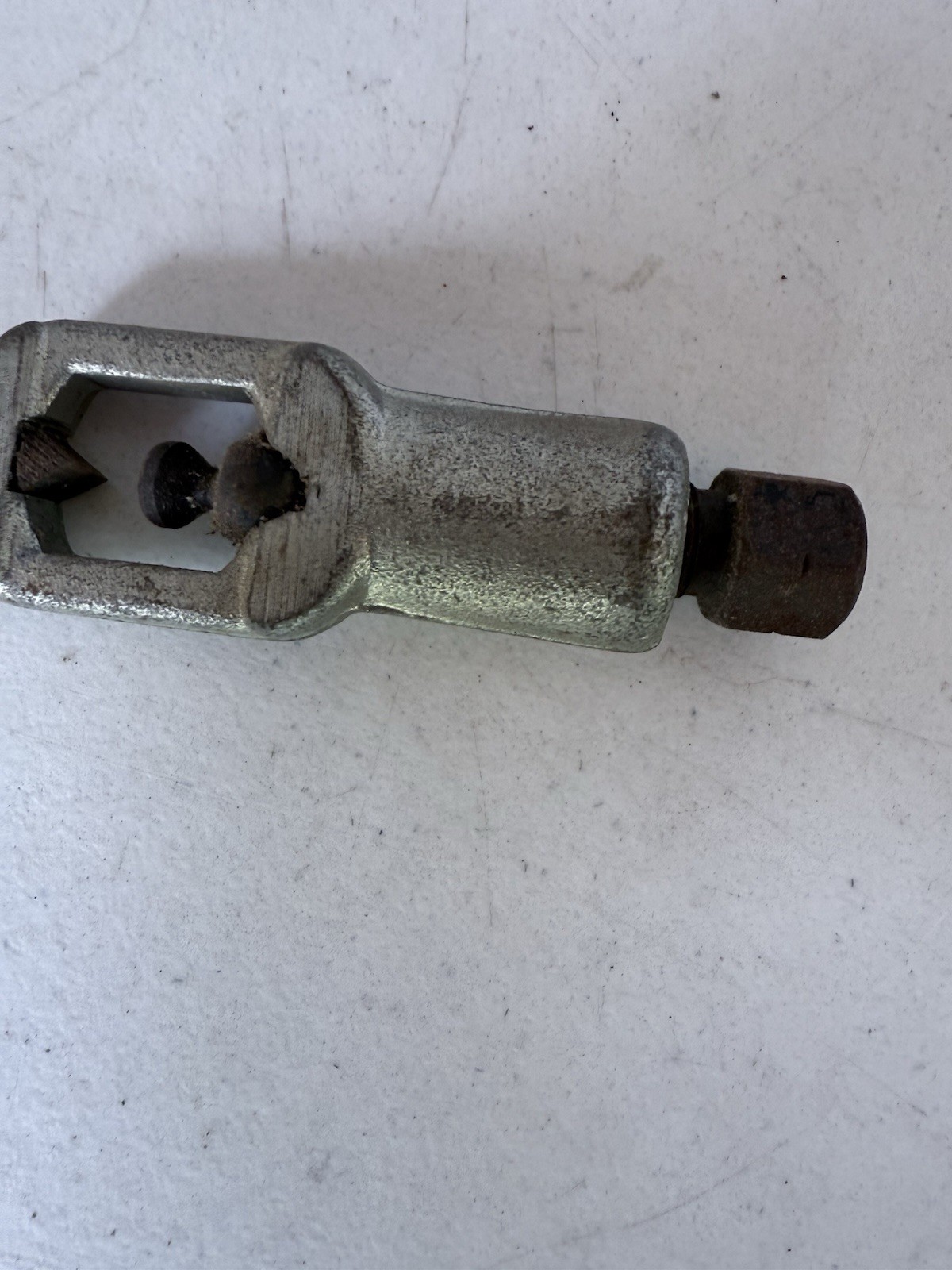 Cal-Van 183 Nut Splitter Tool