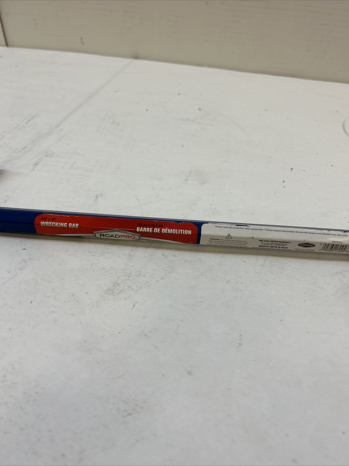 Roadpro SST-50103 Pry Bar 18″, 5/8″ Width, Baked Enamel Finish