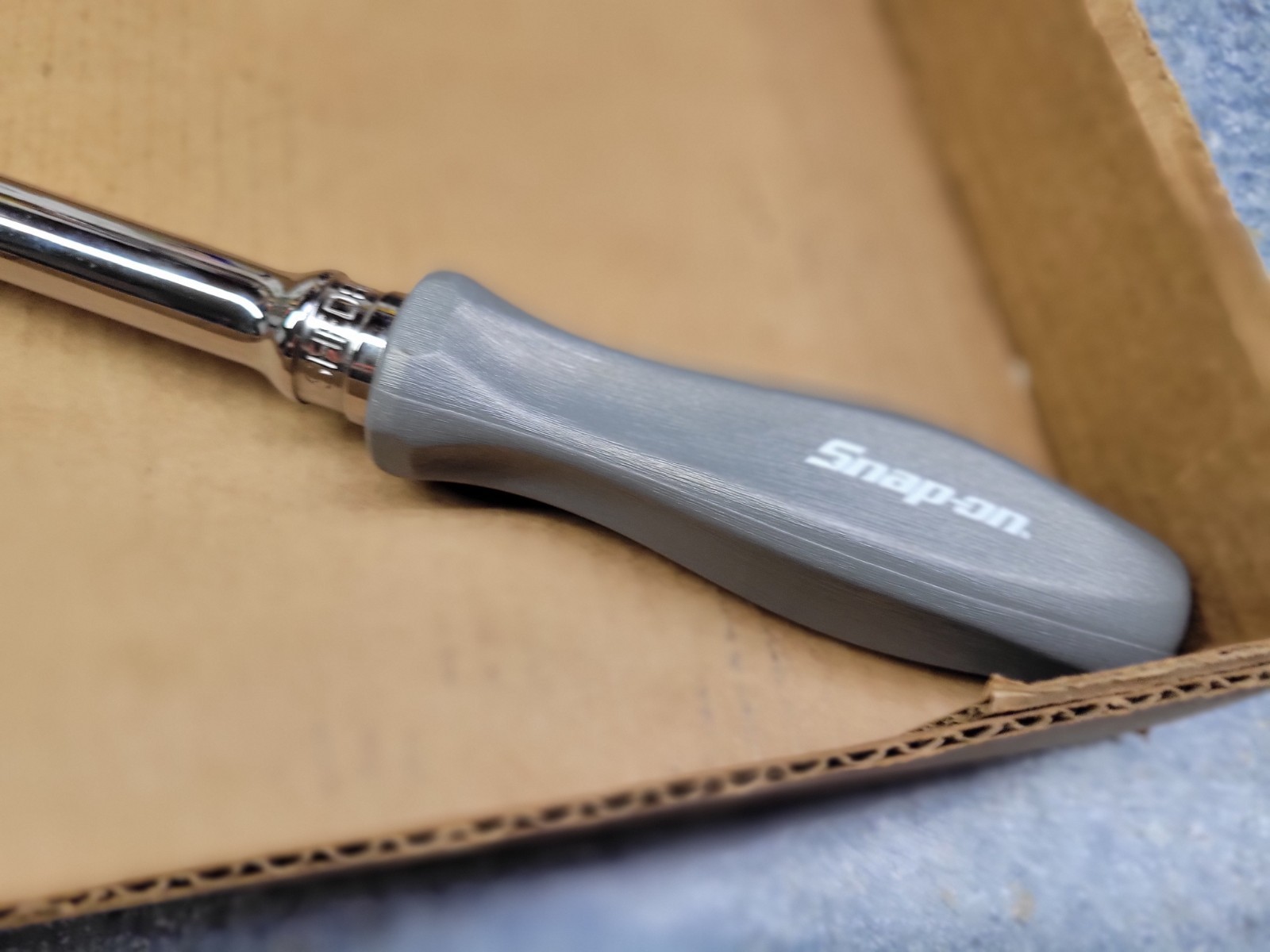 Snap-on USA 1/2″ Drive 100 Year Gray Hard Handle Flex Head Ratchet No SHFD80A
