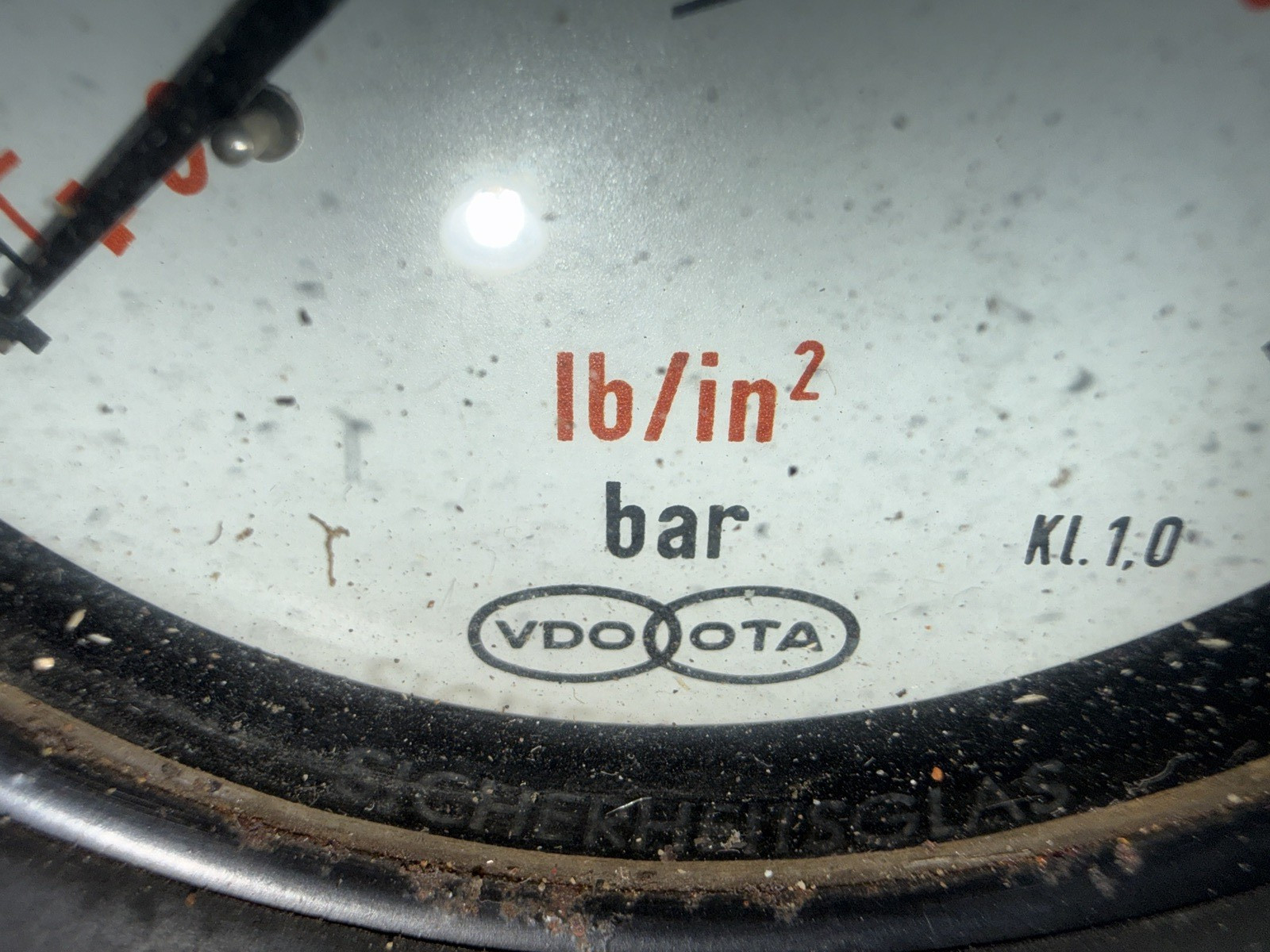 Genuine Parts – VW Audi Dealership Tools Pressure gauges VDO OTA Turbolader Pair