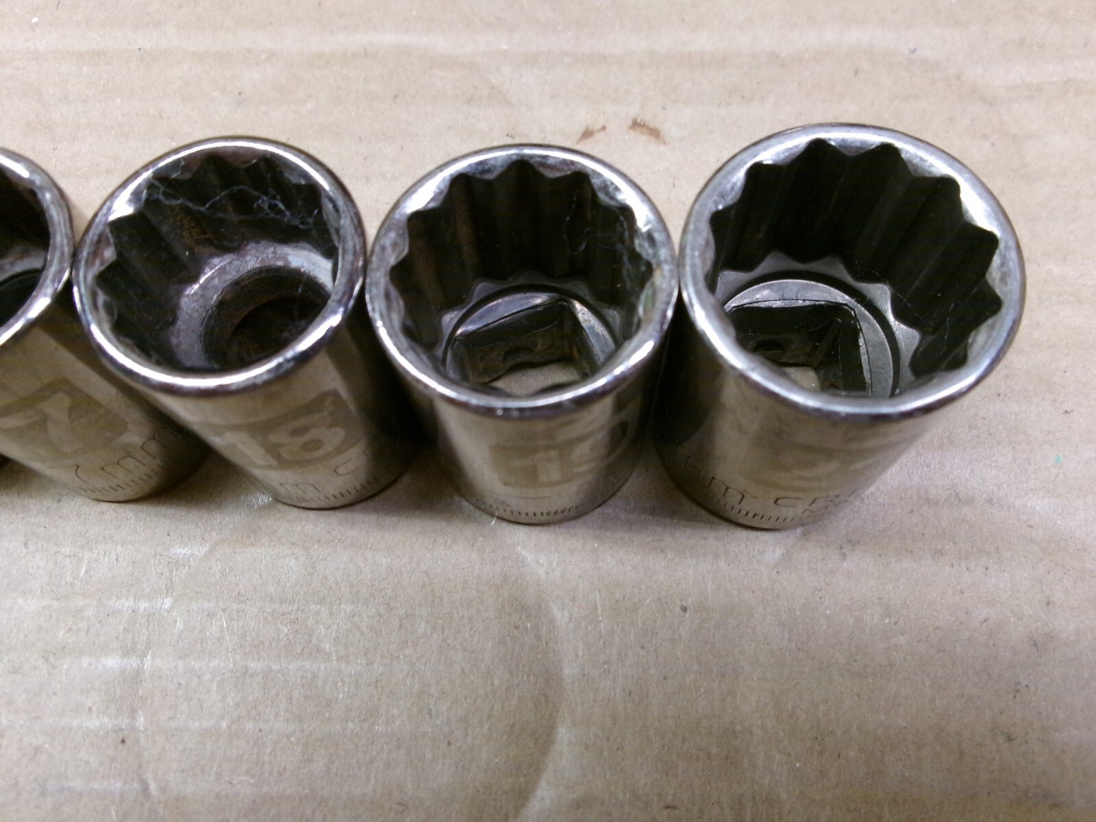 Craftsman USA 9 Piece 1/2″ Drive Metric 12-Point Easy Read Socket Set / Lot