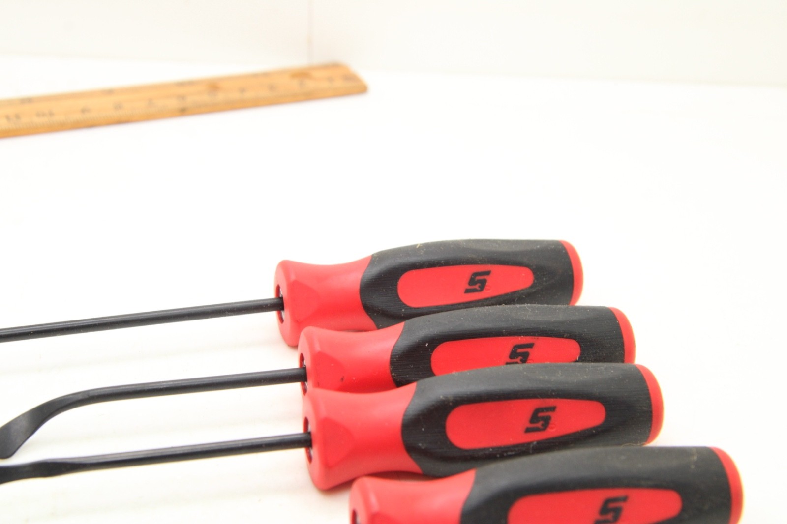Snap-on Tools SGSR104AR 4 Piece Seal Removal Set Red/Black Soft Grip USA