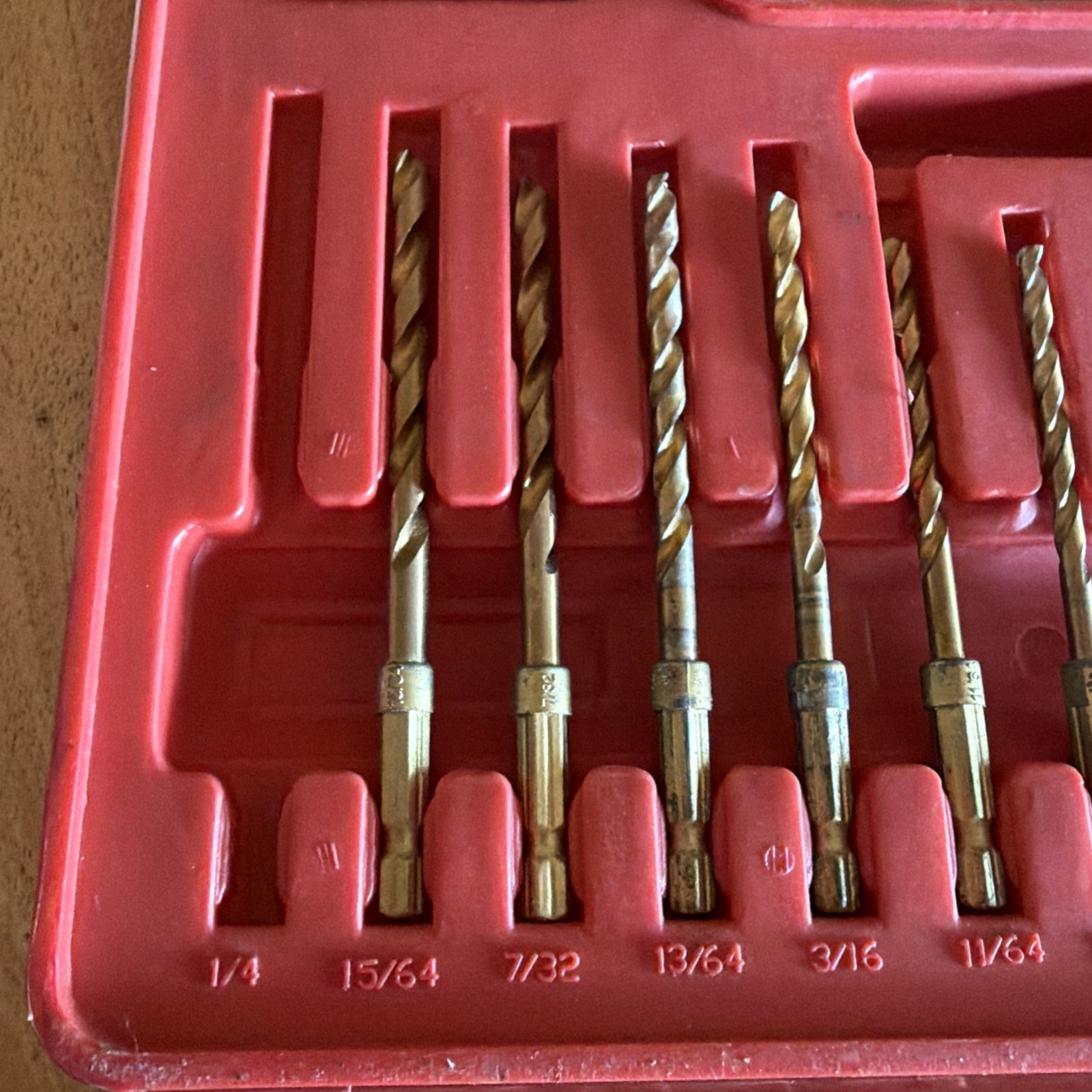 Mac Tools 1/4″ Hex Drill/Driver Bit Set QCS37520A – Incomplete