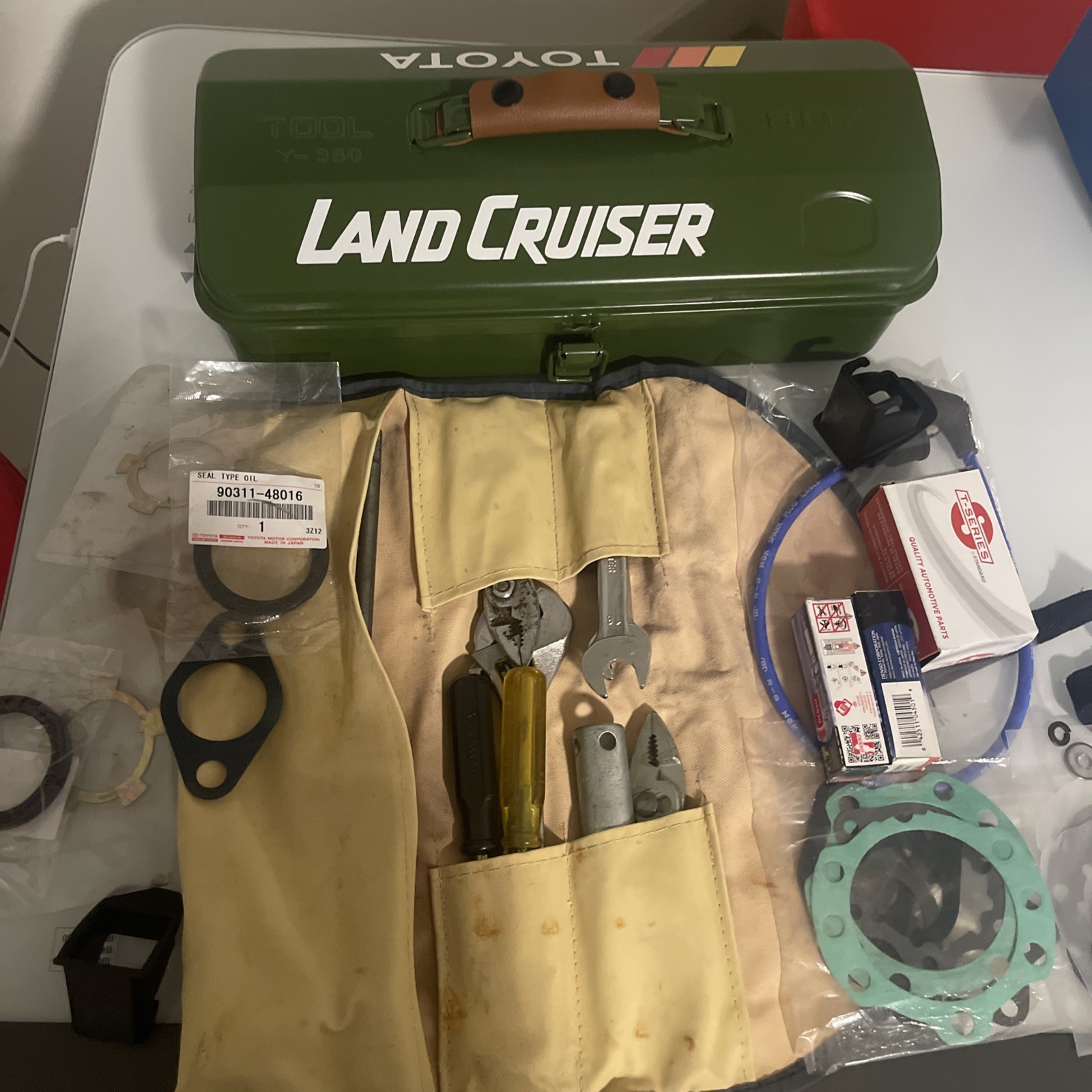 Toyota Tools With Tool Box