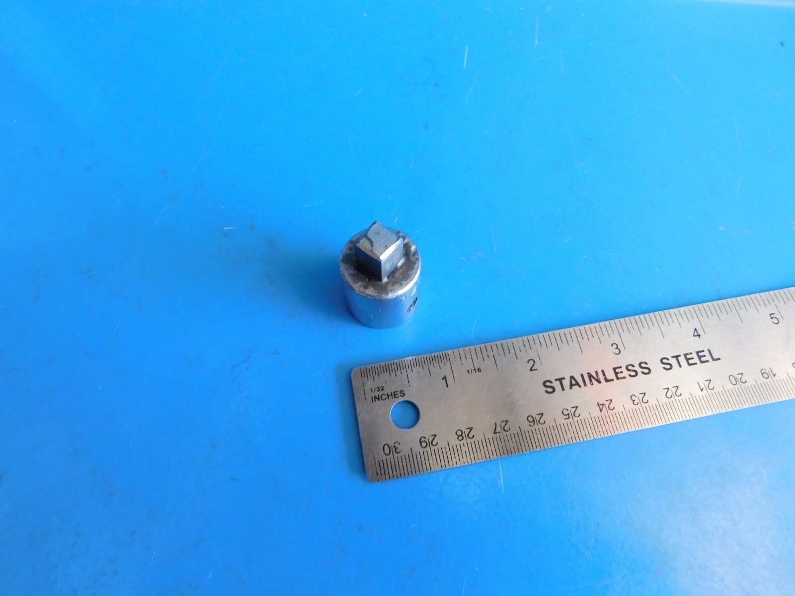 USED, MAC TOOLS ” 1/2 IN, DR. TO 3/8 IN. DR.” ADAPTOR , PART # X1A