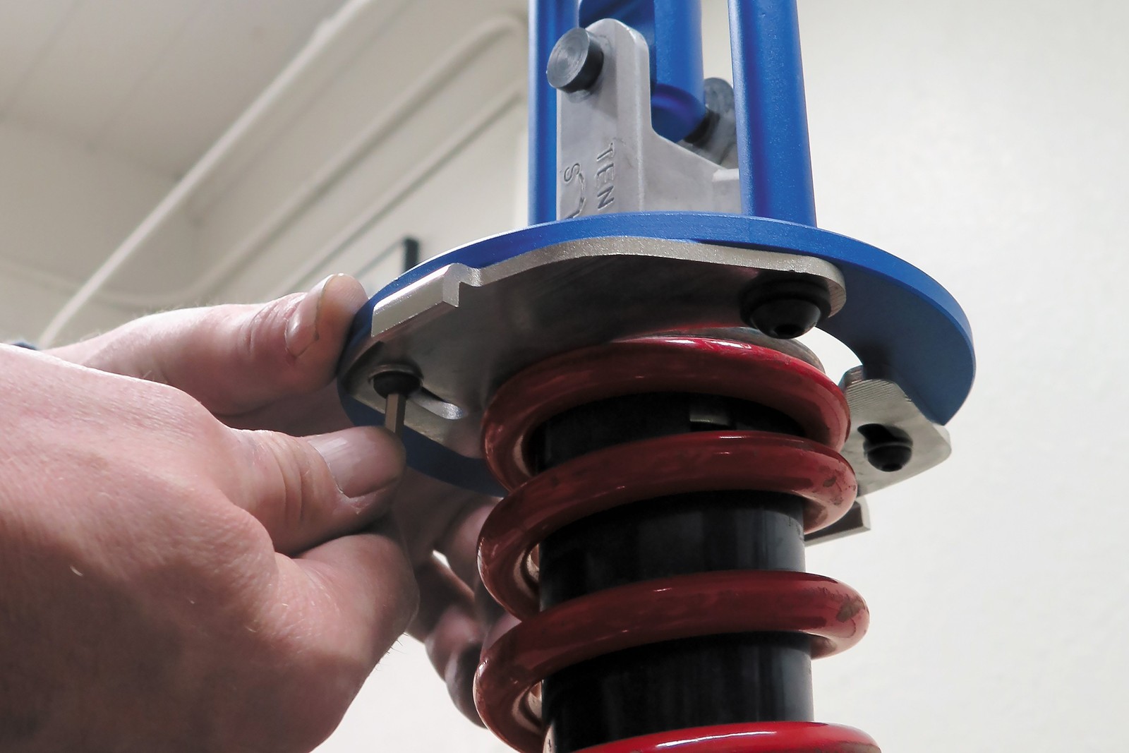 Motion Pro Shock Spring Compressor