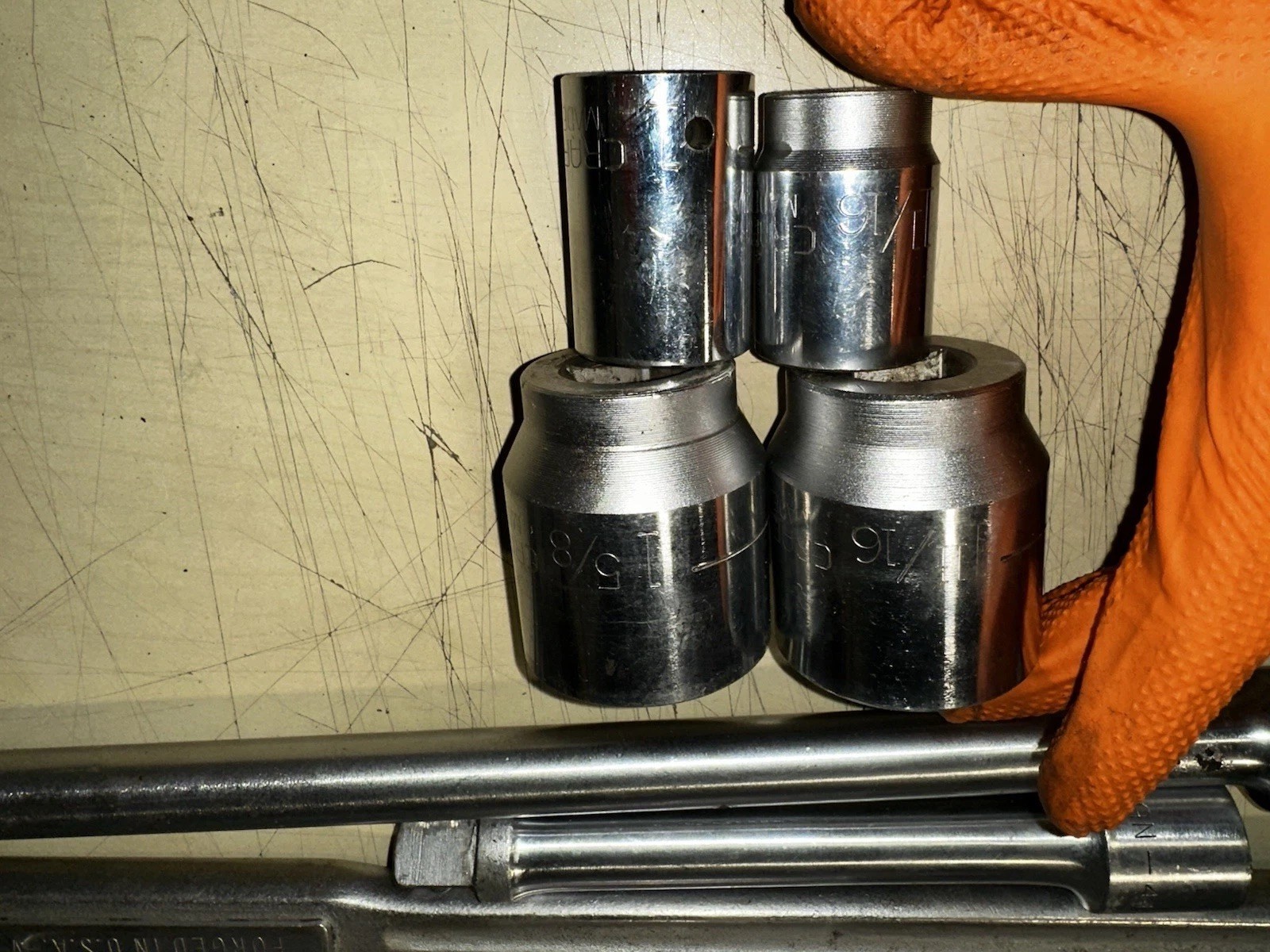 Vintage Craftsman USA 18-Piece 3/4″ Drive Socket Set w/ Metal Box V Crown Logo