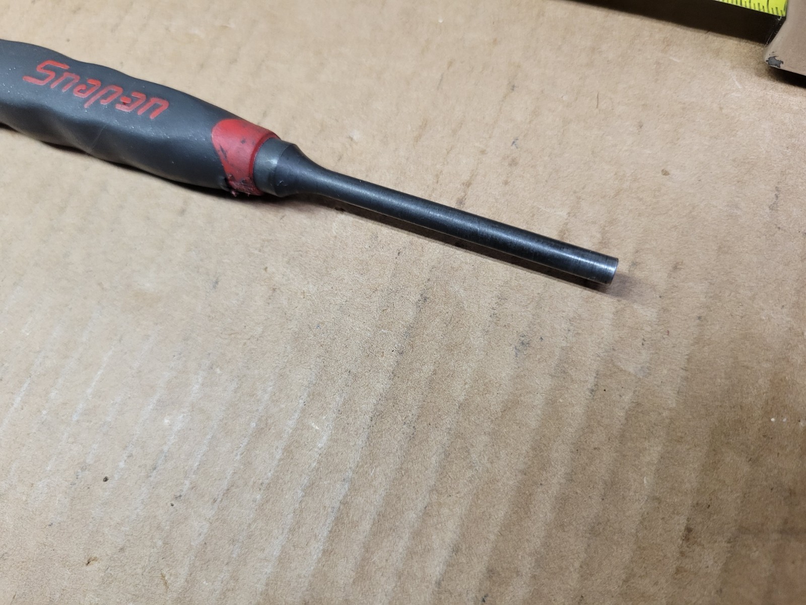 Snap On 3/16″ Pin Punch With Red / Black Comfort Handle Grip No PPSG106