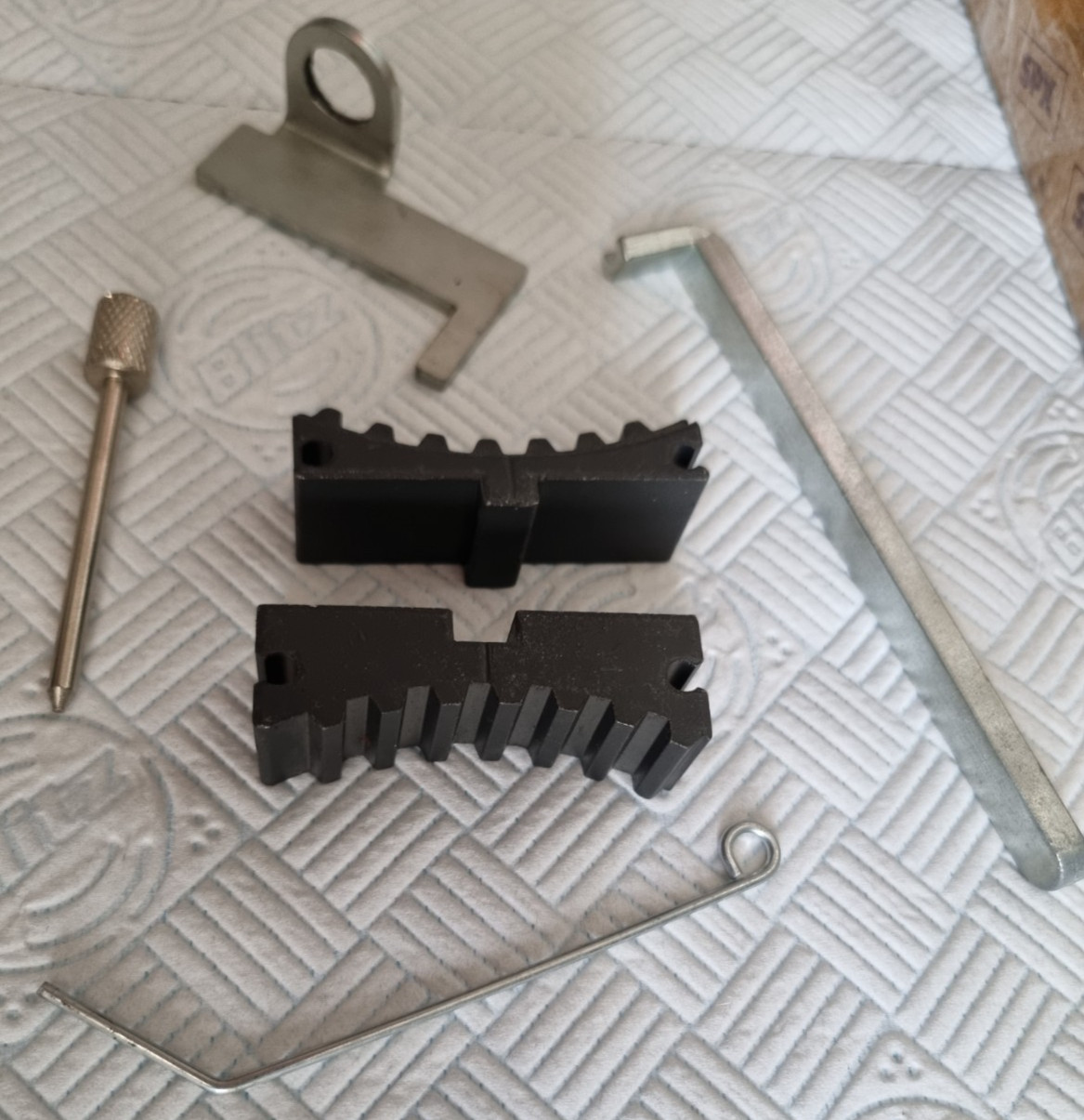 Kent-Moore KM-6628-A Camshaft Locking Tool for Astra G H & others + other tools