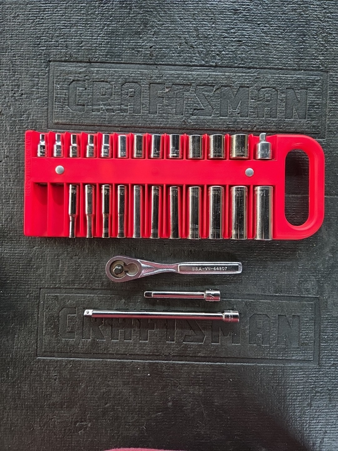 Craftsman USA 27-Piece 1/4″ Drive 6-Point Metric Deep Shallow Socket Set w/ Tray