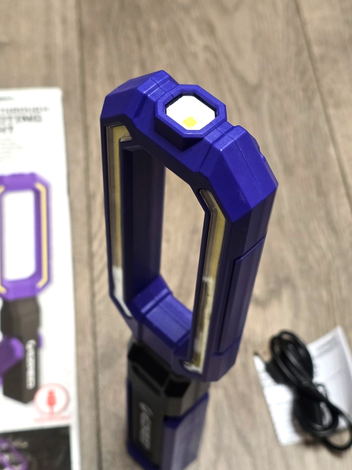 EZ Red Purple View Through Pivoting Magnetic Work Light, 850 Lumens EZNP85VT-P