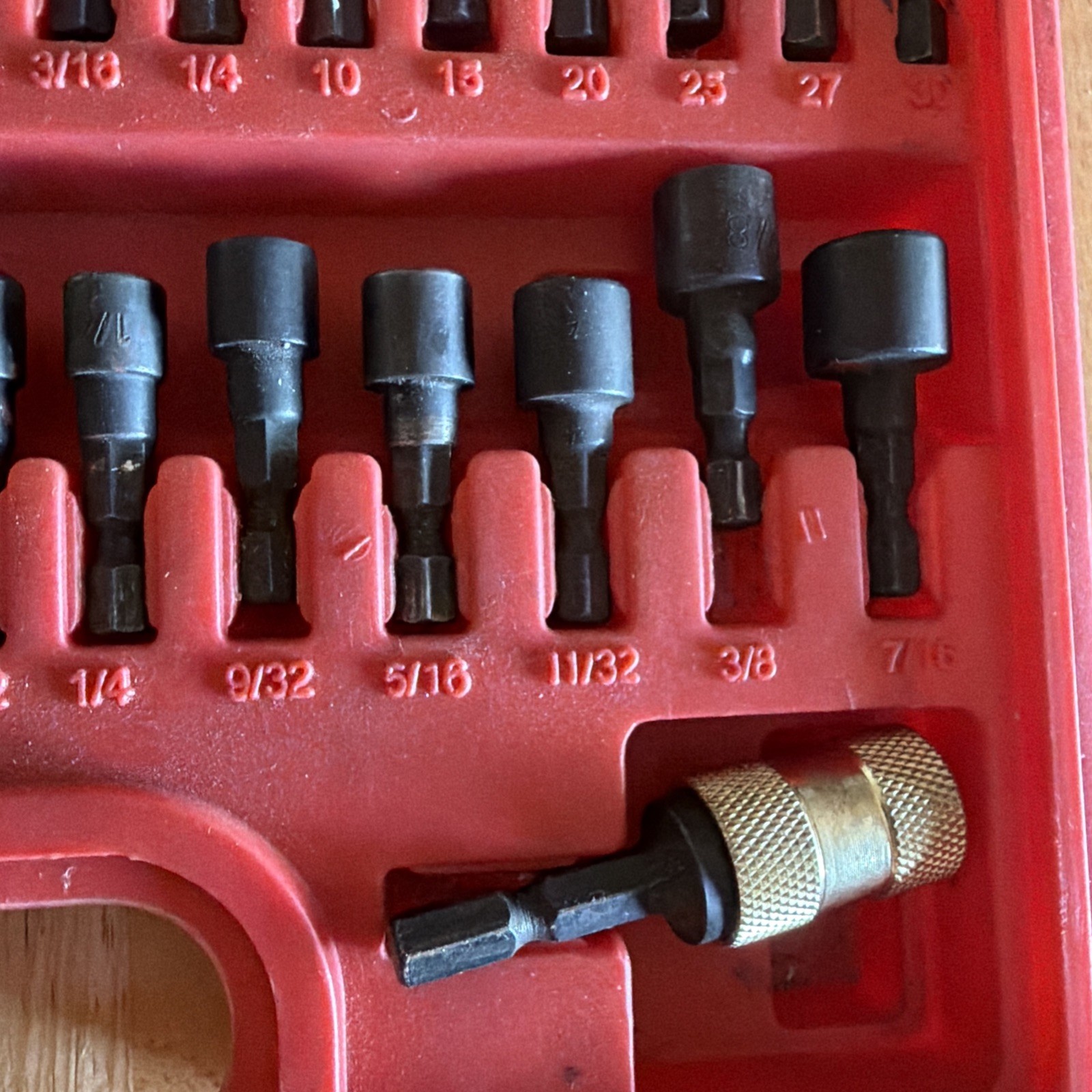 Mac Tools 1/4″ Hex Drill/Driver Bit Set QCS37520A – Incomplete
