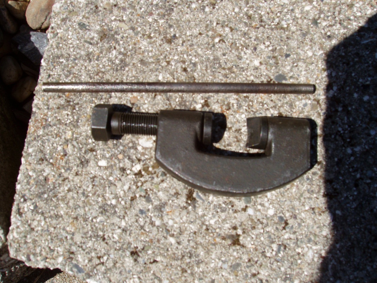 SNAP ON TOOL NC52 NUT SPLITTER BREAKER HAND TOOL USA + STEADY HANDLE DECENT COND