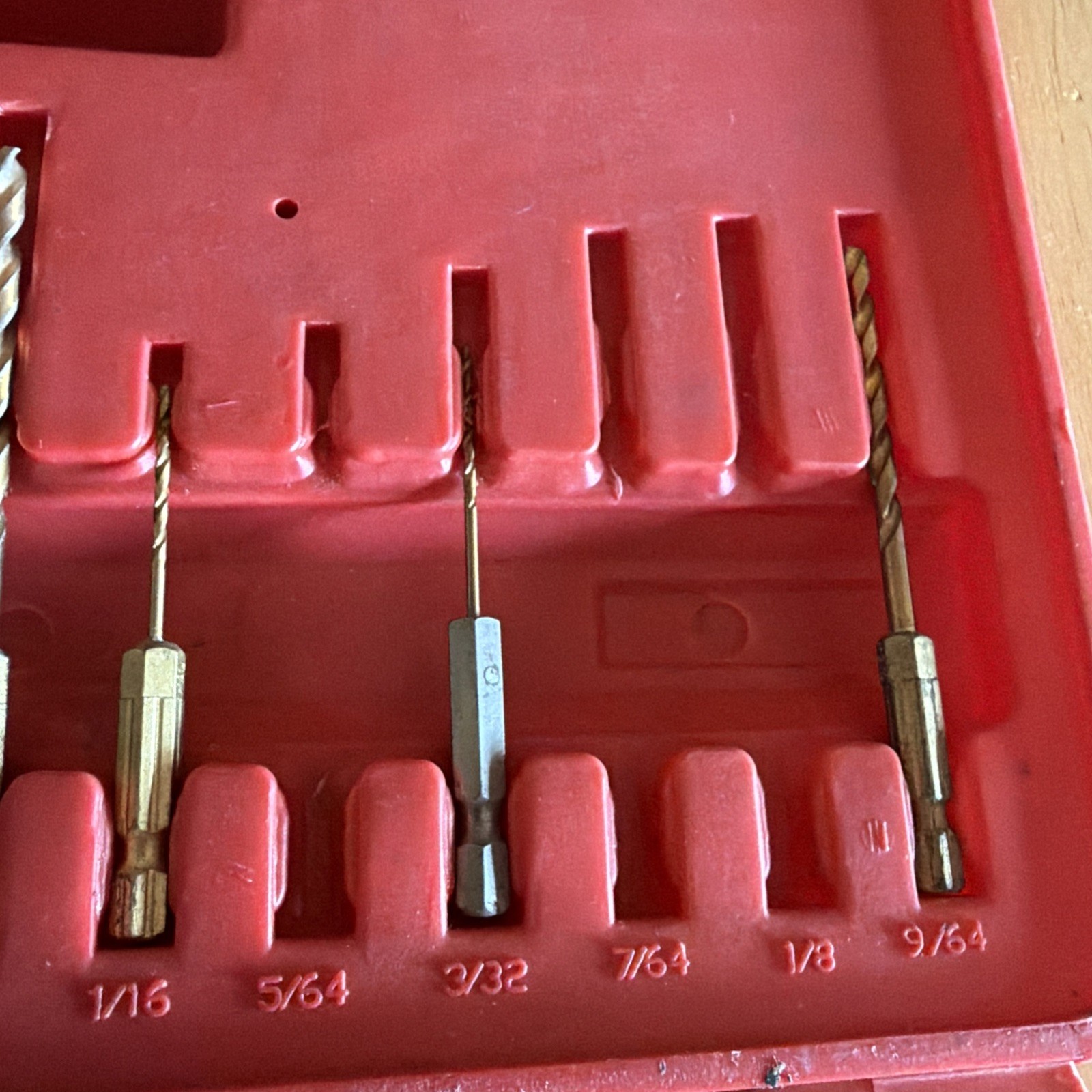Mac Tools 1/4″ Hex Drill/Driver Bit Set QCS37520A – Incomplete