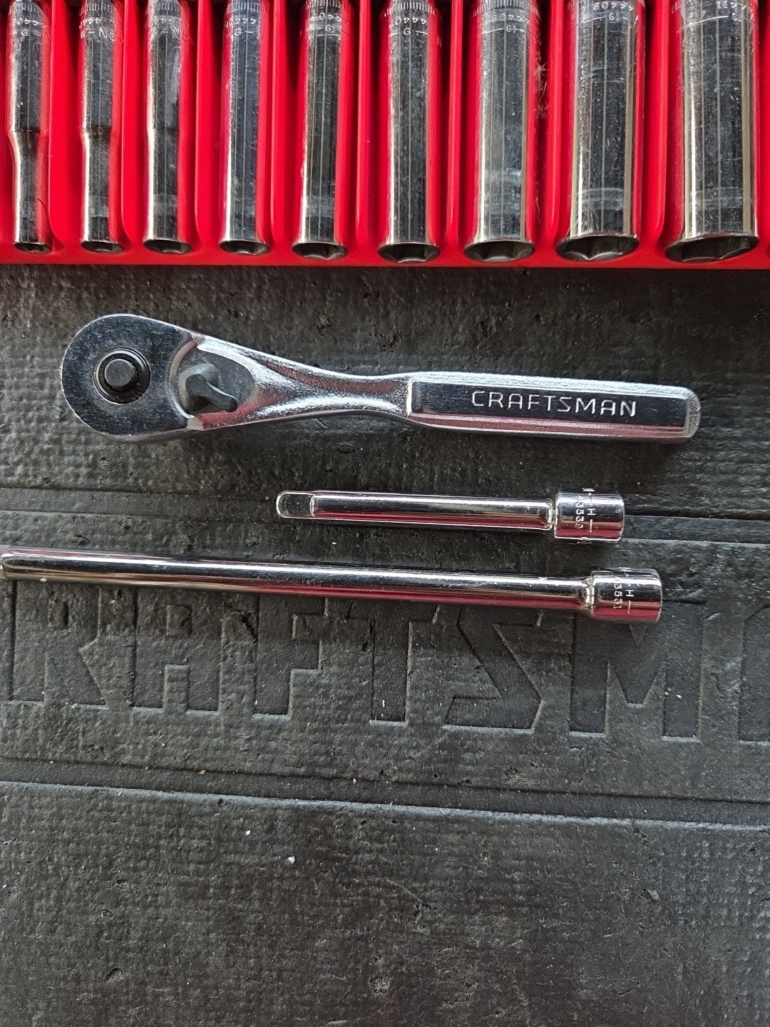 Craftsman USA 27-Piece 1/4″ Drive 6-Point Metric Deep Shallow Socket Set w/ Tray