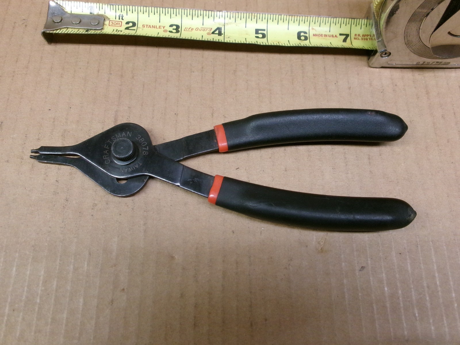 Craftsman 7-3/4″ Internal / External Convertible Snap Ring Pliers No 38078