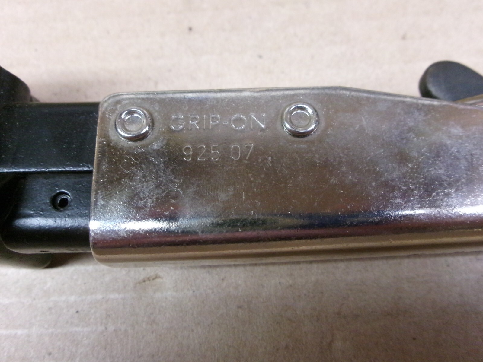 Grip-On 9″ Axial Locking Chrome Pliers No 92507