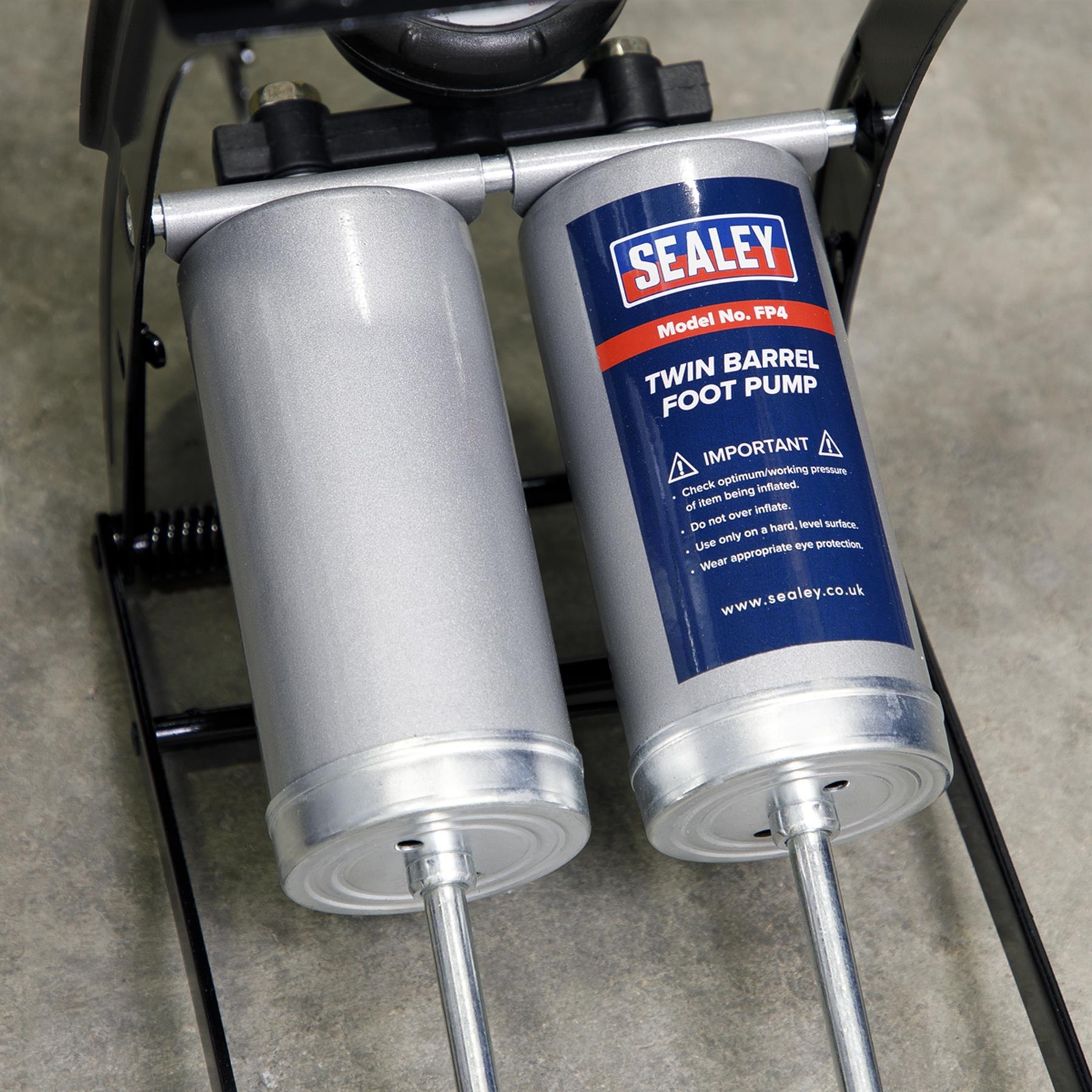 Sealey Motorsport Twin Barrel Steel Foot Pump 0-100psi And 0-7 Bar FP4