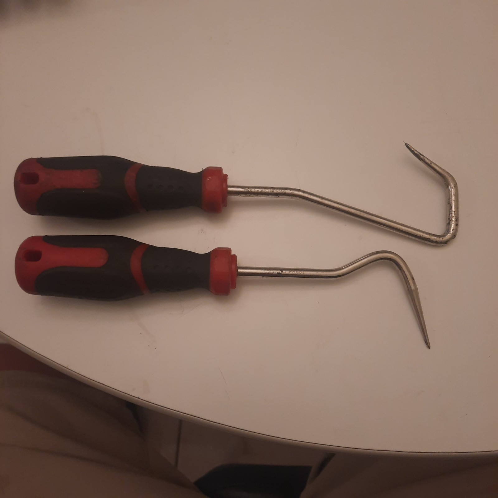 Matco HPR5S5 HPR5S1 Red/Black 2pc Hose Pick Remover. Some Patina.