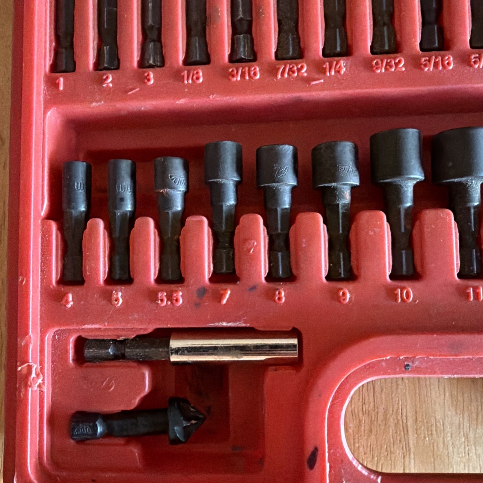 Mac Tools 1/4″ Hex Drill/Driver Bit Set QCS37520A – Incomplete