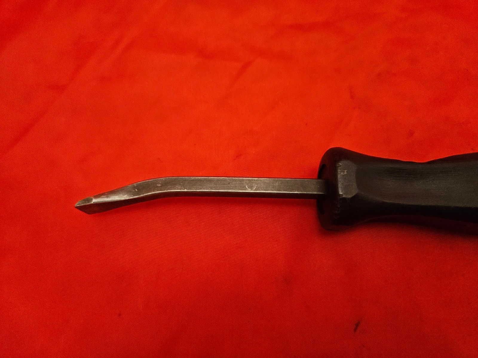 Snap-on SPB8A 7.5″ Curved Head Pry Bar Prybar Black Hard Handle USA S9