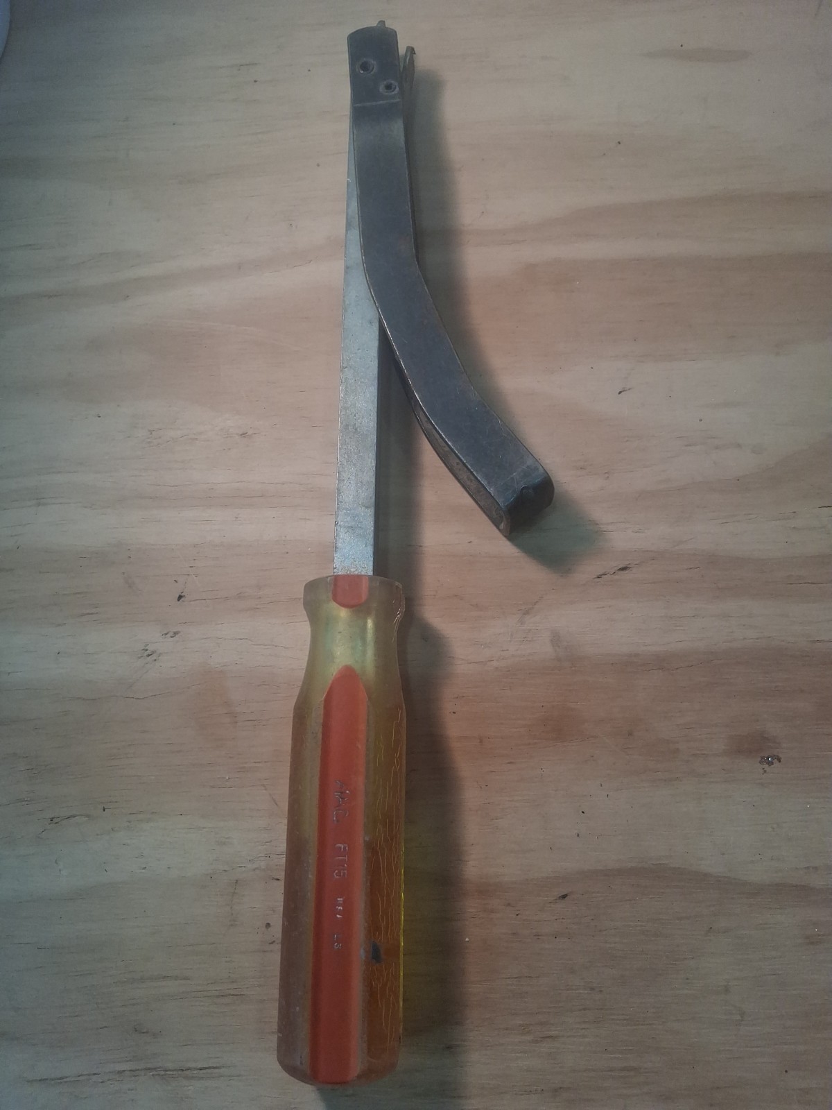 Vintage MAC Tools USA FT15 Flywheel Turner Turning Tool Red Clear Hard Handle