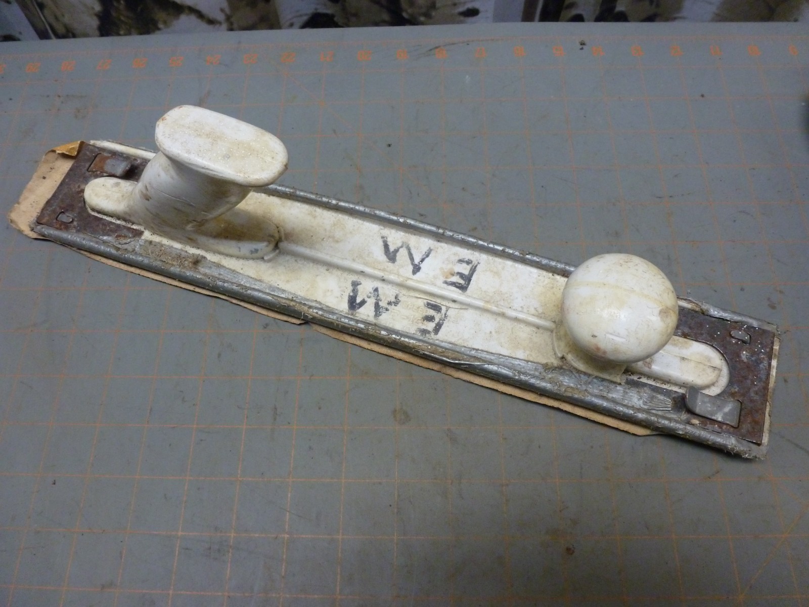 Used VTG 16″ x 2-3/4″ Hutchins Sanding Board Plastic Speed File PF-16 (now 5501)