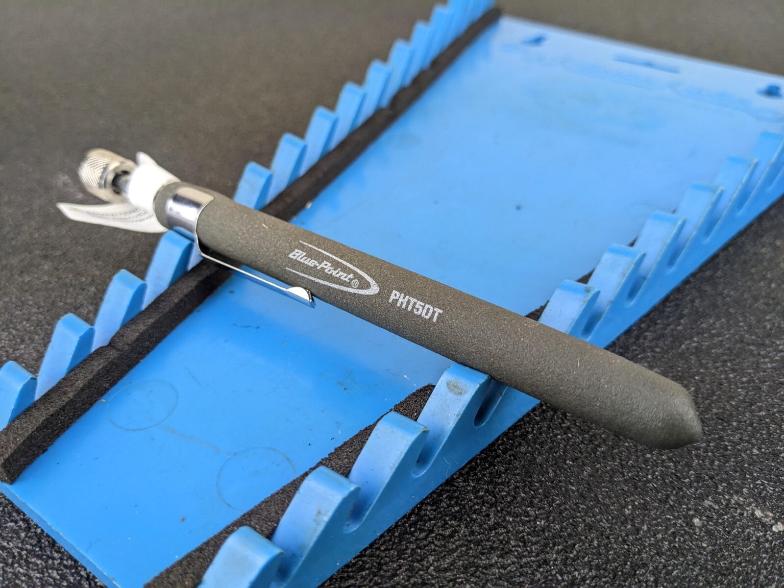 #bi672 BLUE POINT MAGNETIC PICK UP PHT5DT *TITANIUM* Gray TELESCOPING TO 25.5″