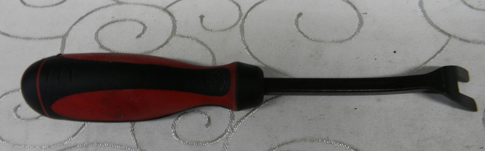 MAC TOOLS 9-1/4″ LONG RED AND BLACK U-NOTCH UPHOLSTERY TOOL #UT4U