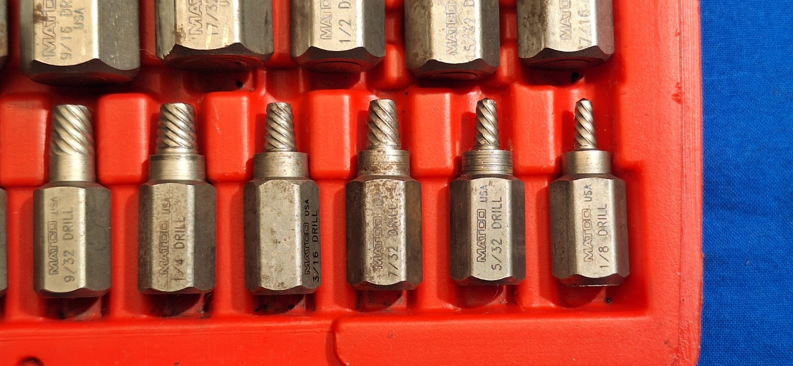 Matco Tools SEXS25 25 piece hexagonal head multi spline screw extractor set