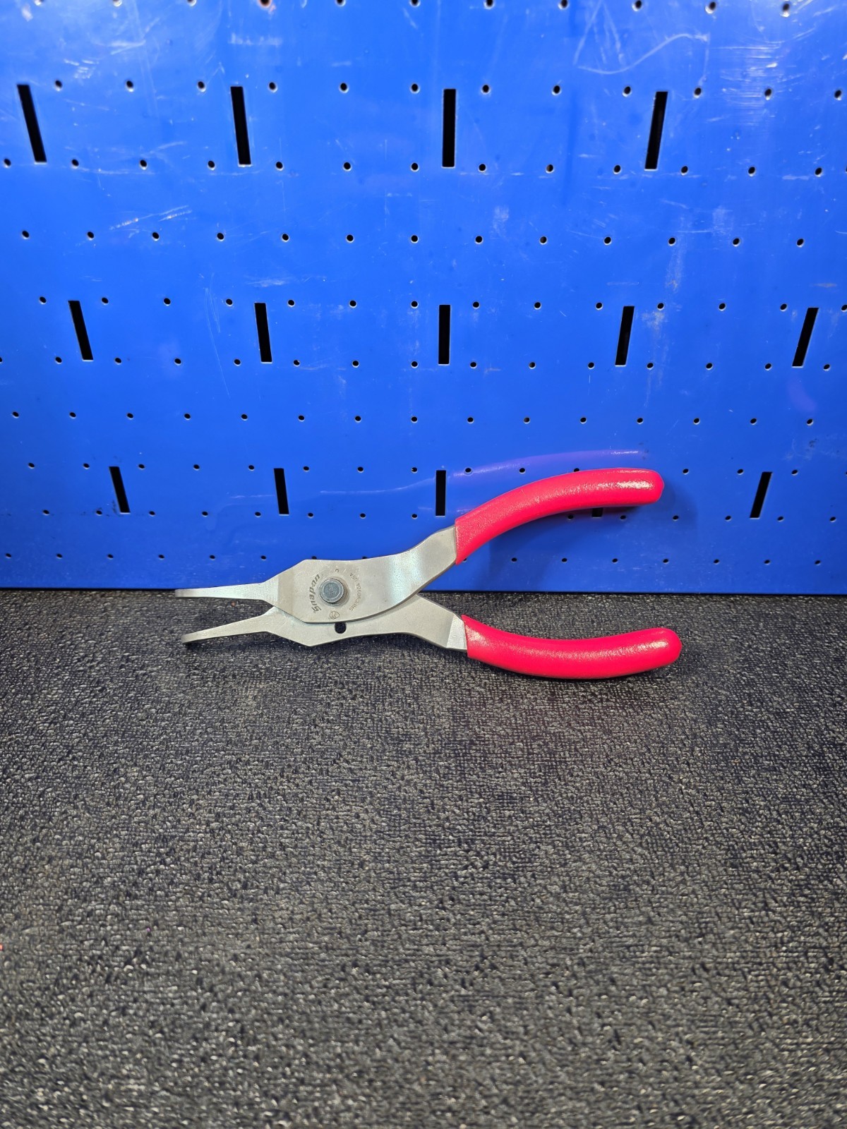 Snap-on Tools SRPC9090A 90° 9″ Retaining Snap Ring Pliers Convertible .090 Dia.