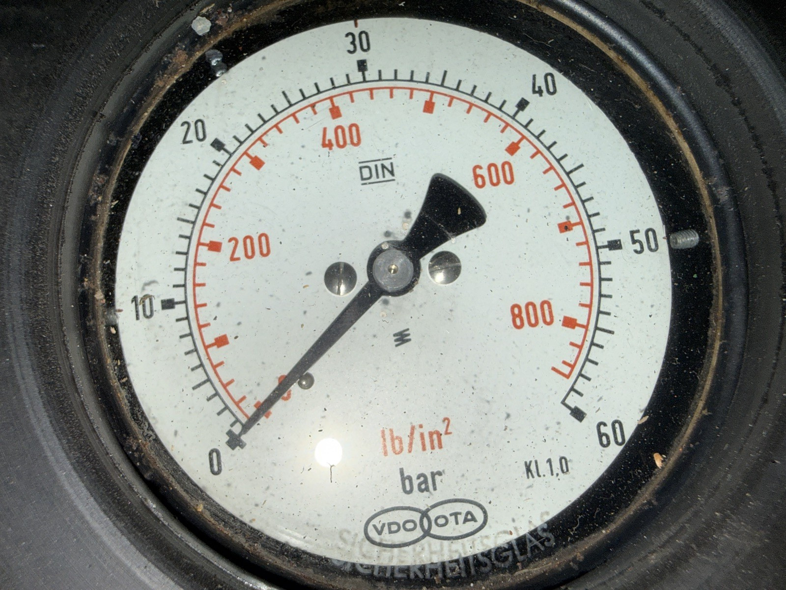 Genuine Parts – VW Audi Dealership Tools Pressure gauges VDO OTA Turbolader Pair