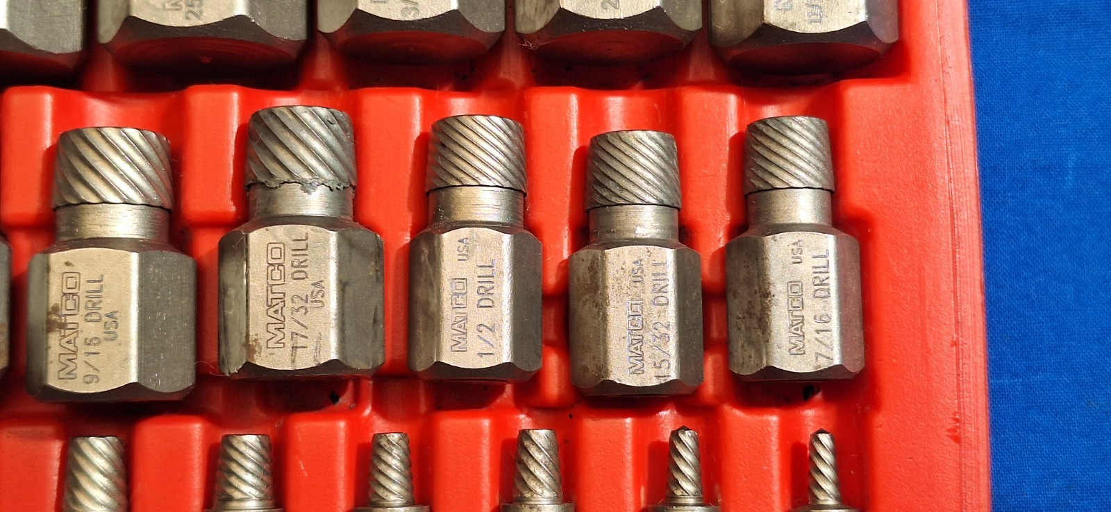 Matco Tools SEXS25 25 piece hexagonal head multi spline screw extractor set