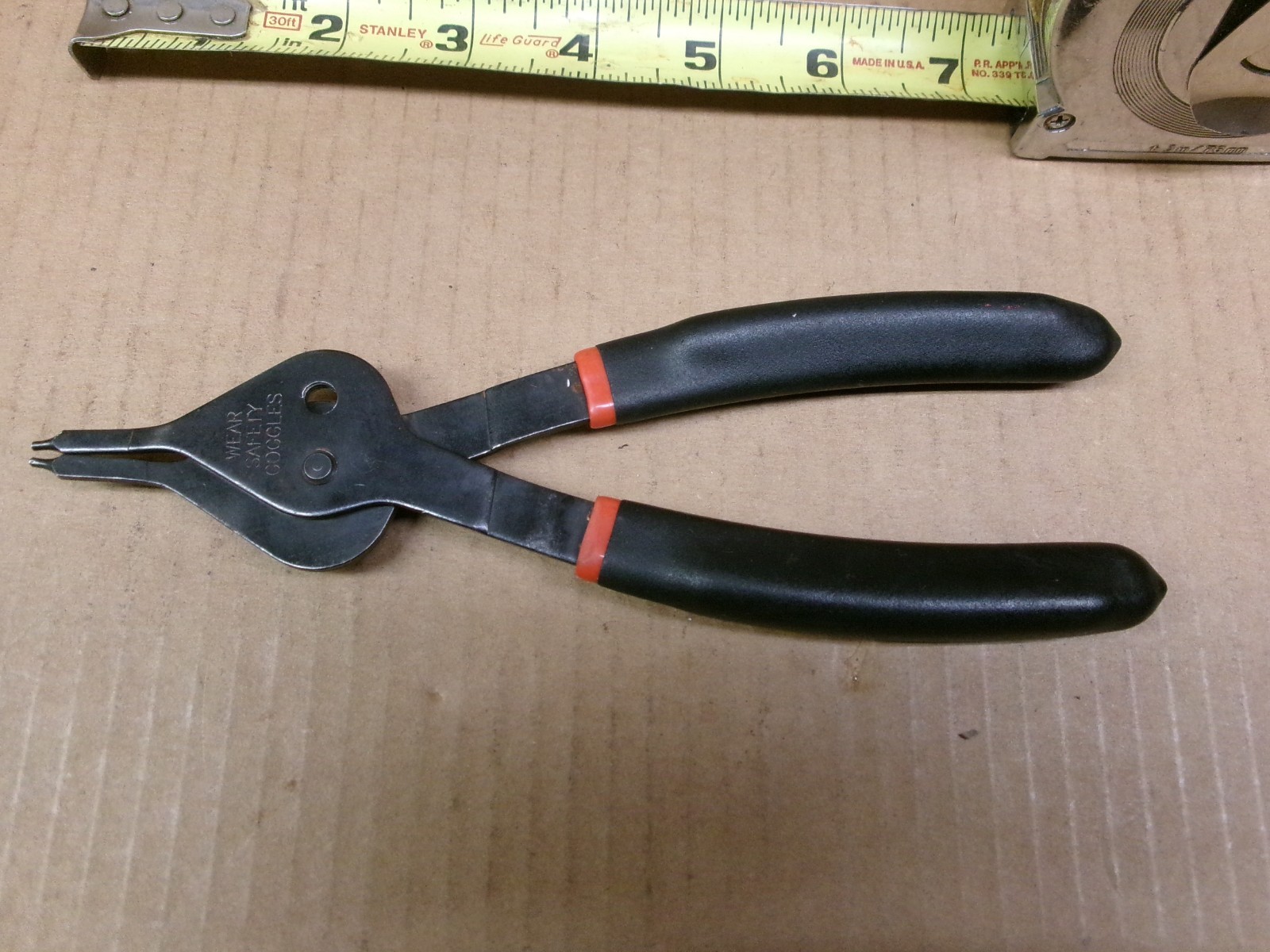 Craftsman 7-3/4″ Internal / External Convertible Snap Ring Pliers No 38078
