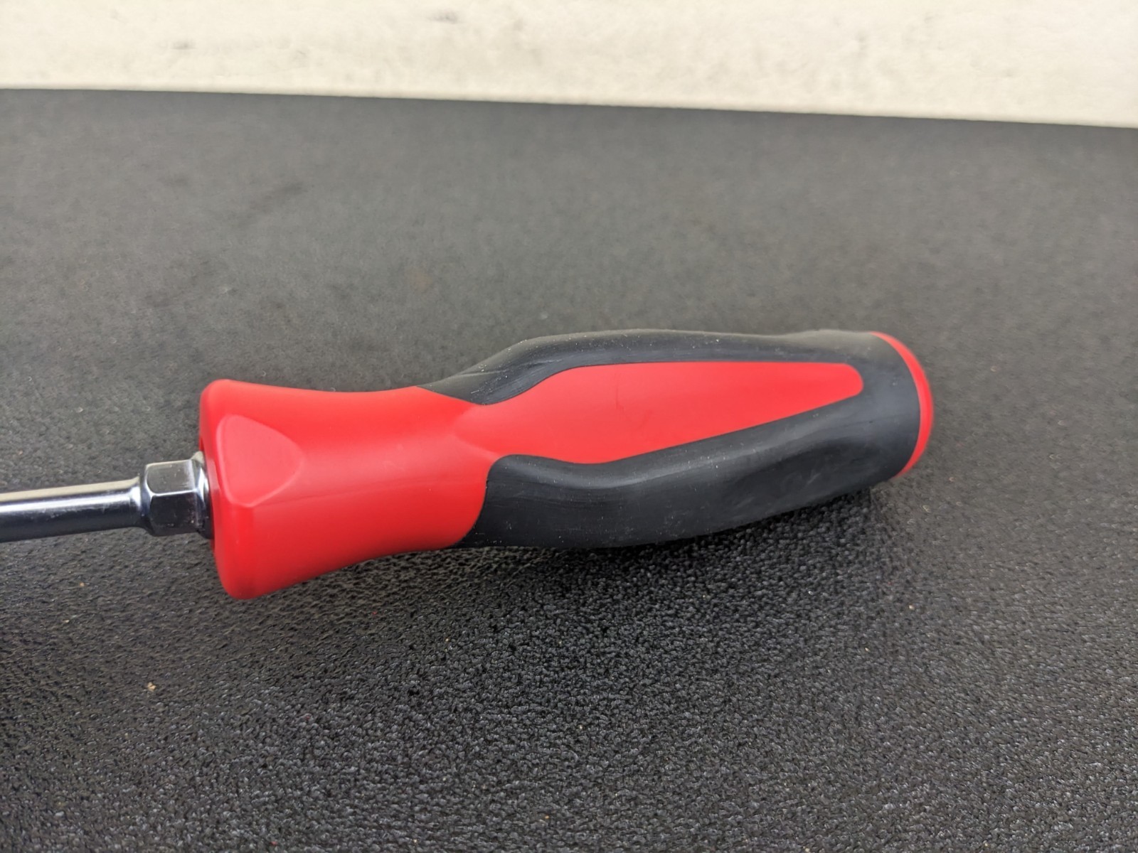 #bn302 Snap On Tools NEW USA 1/4″ x 4″ Flat Red Black Comfort Grip Handle SGD4B