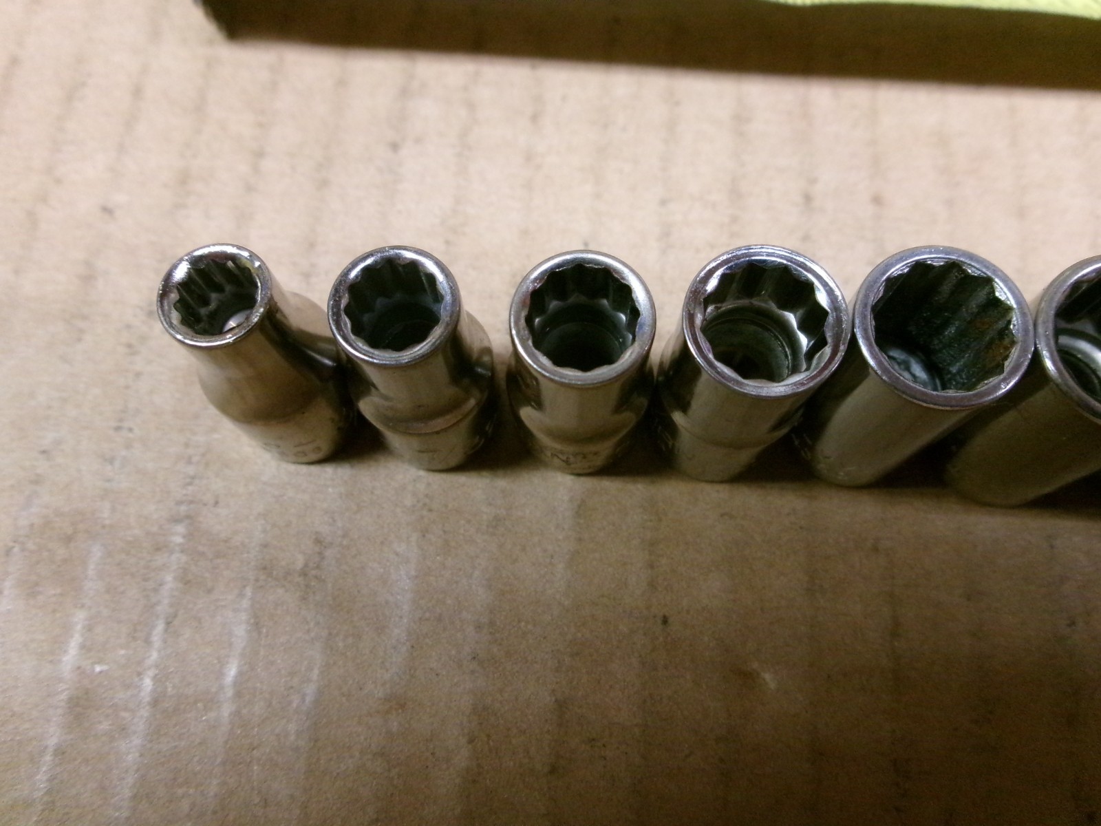 Craftsman USA 1/4″ Drive 1-Piece 12-Point Socket Set 3/16″ – 9/16″