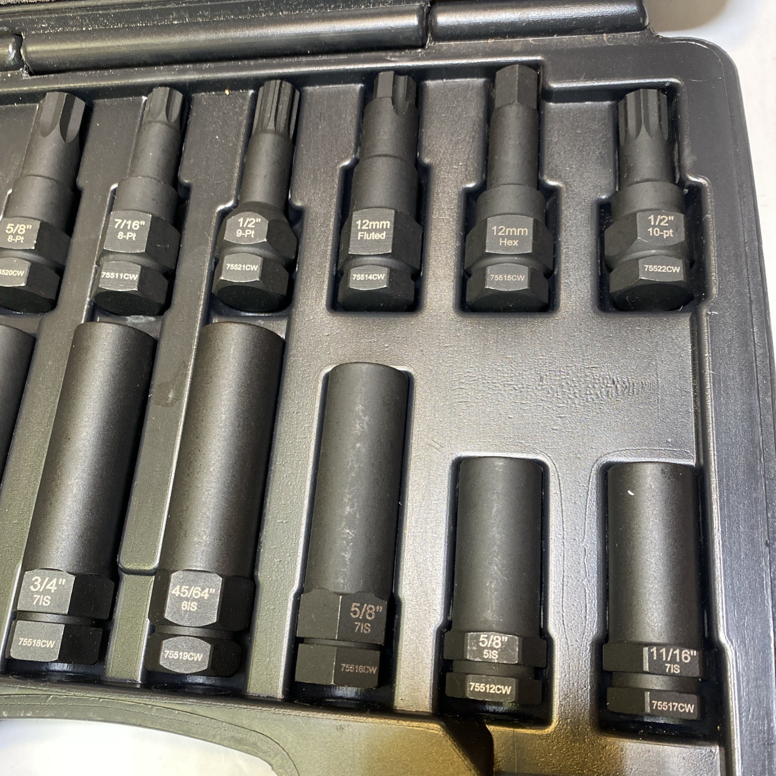 Cornwell Tools HR75510 – 16 Piece Master Locking Wheel Lug Remover Set