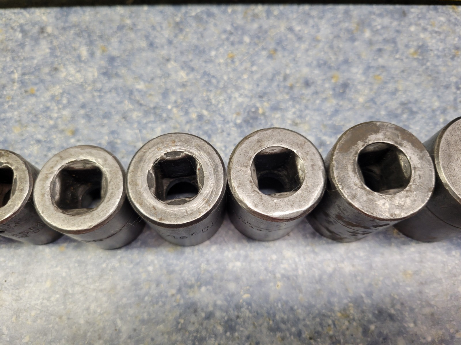 Craftsman USA 12-Piece 1/2″ Drive 6-Point Impact socket Set 3/8 – 1-1/16
