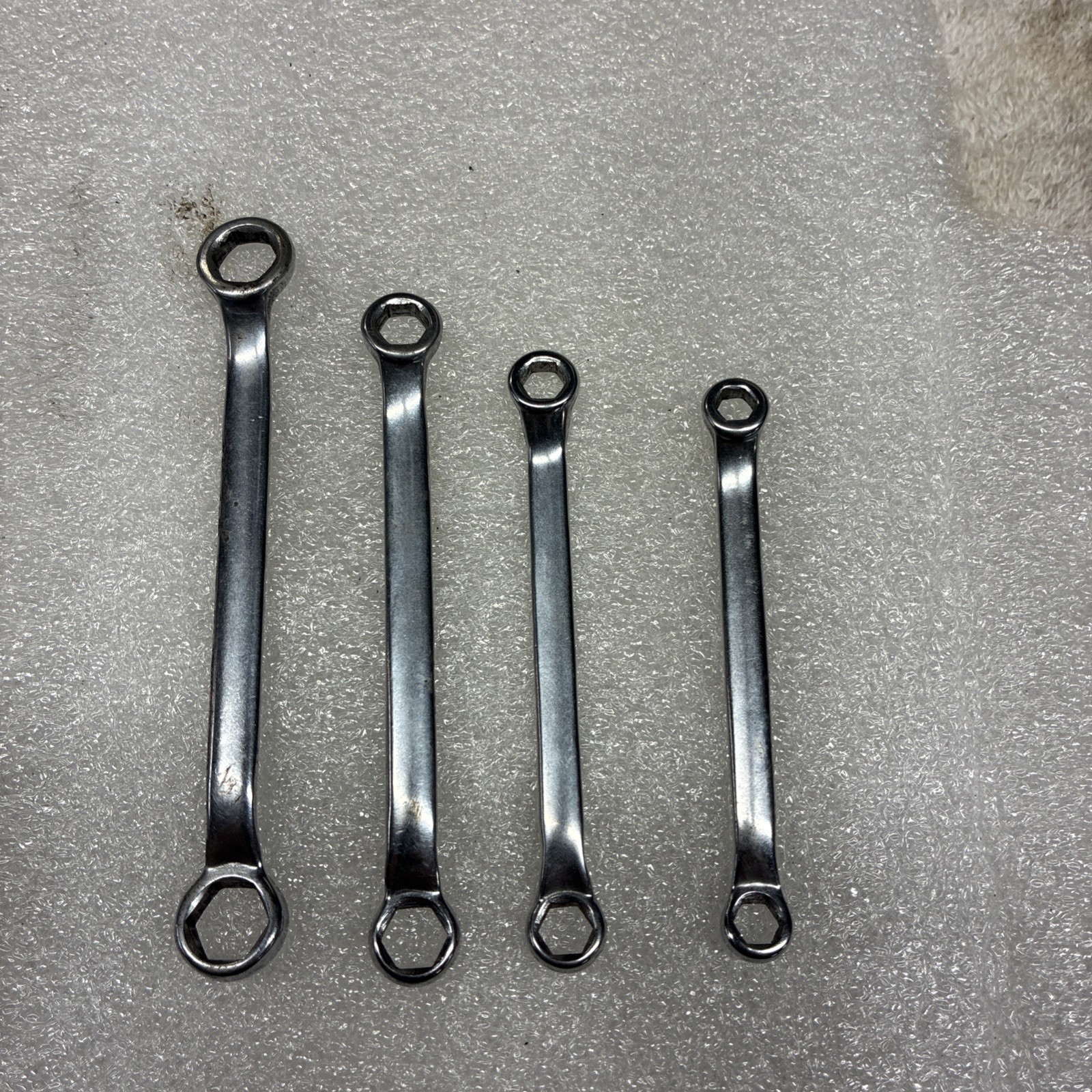 CRAFTSMAN SET OF 4 STUBBY DOUBLE BOX END WRENCHES-6 POINT 5/16” l3/16” v series