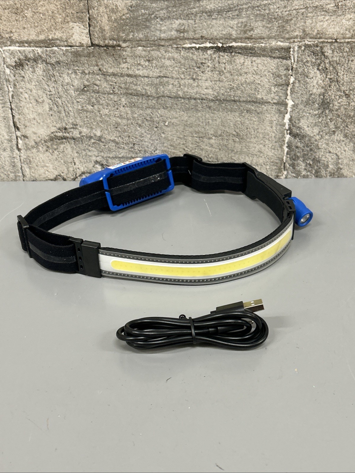 700 LUMEN DUAL LED STRIP AND PIVOTING HEADLAMP WITH MOTION SENSOR – BLUE Tested