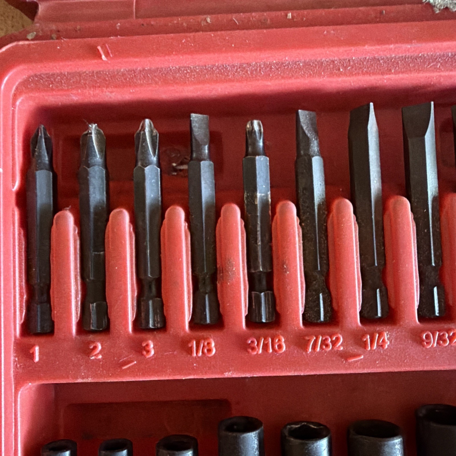 Mac Tools 1/4″ Hex Drill/Driver Bit Set QCS37520A – Incomplete