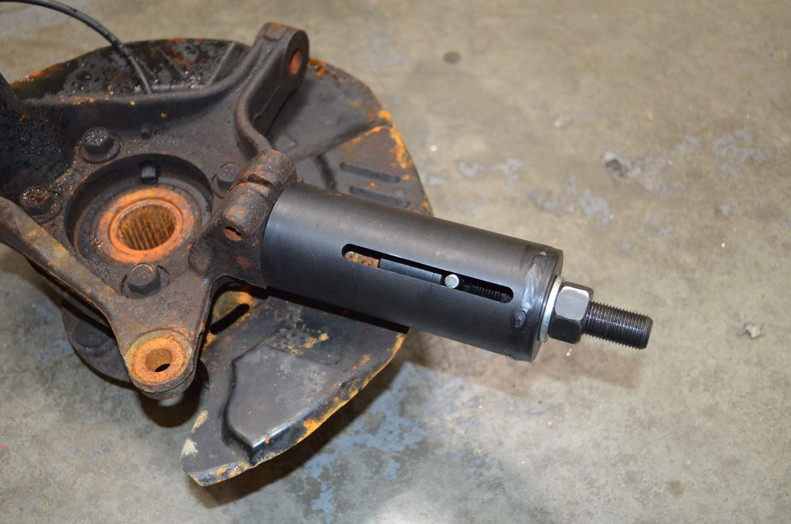 Pneumatic for Subaru Ball Joint Puller for Seized Rusted & Corroded Joints√