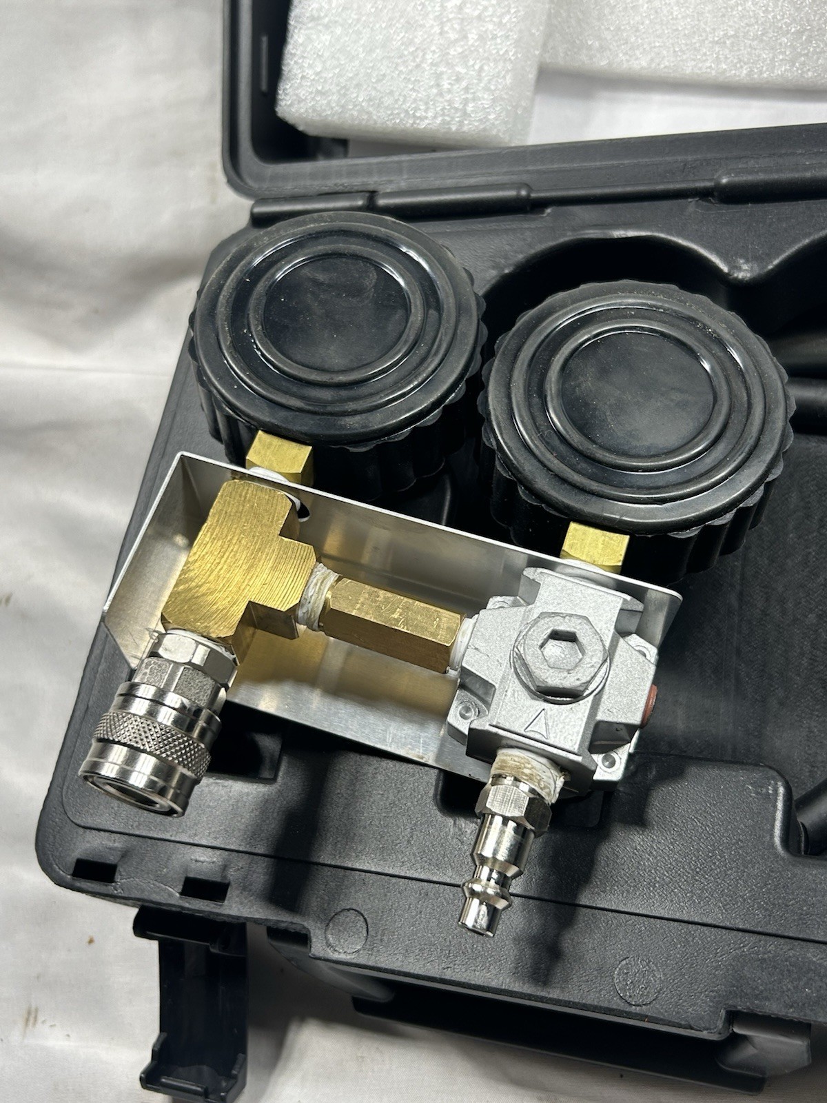 OTC 5609 Cylinder Leakage Tester Kit Dual Gauges with Hose Adapters Case