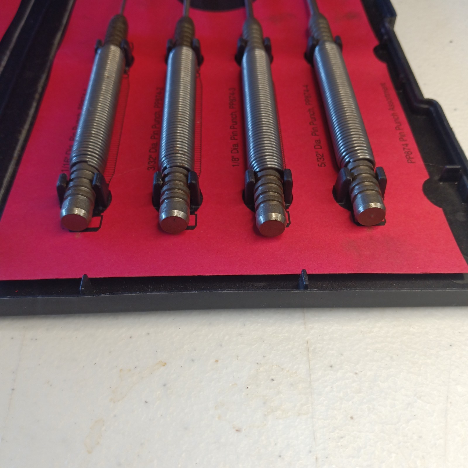 MAC TOOLS 4 PIECE LONG PIN PUNCH SET w/ Ringed Grip PP874